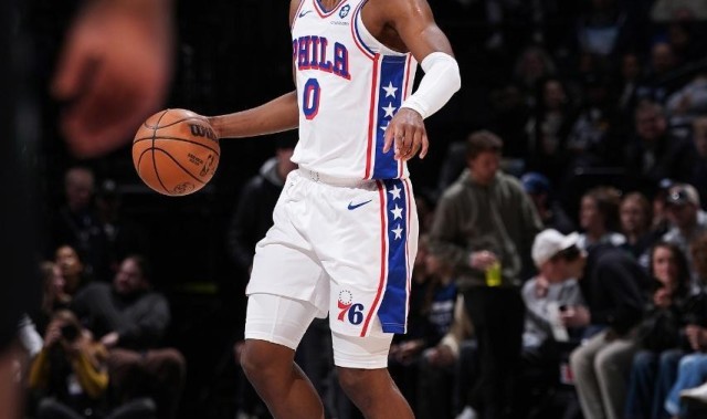 世界杯官方正版软件下载-戈贝尔禁赛！马克西39+8助攻76人大胜森林狼 华子28+9